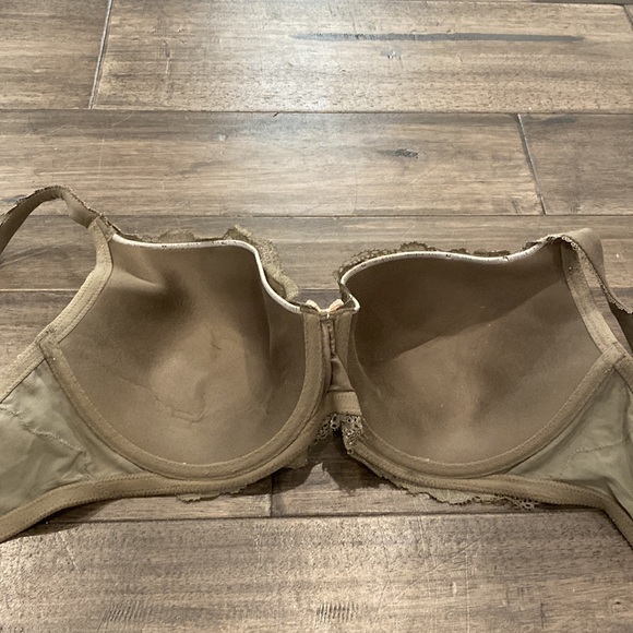 Victoria’s Secret Body By Victoria Lace Lined Demi Underwire Bra Size 34DDD/F - Picture 6 of 9